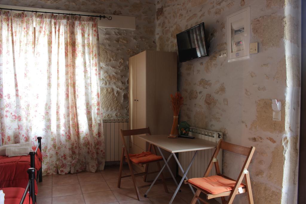 Artemisia Traditional Home Choudetsi Exteriér fotografie